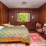 Incrivel Casa Com Cachoeira Em Meio A Natureza
