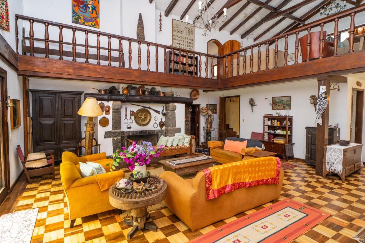Incrivel Casa Com Cachoeira Em Meio A Natureza Campos do Jordão