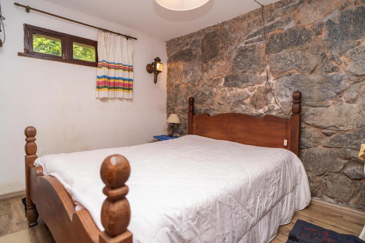 Incrivel Casa Com Cachoeira Em Meio A Natureza